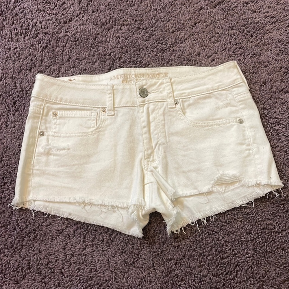 American Eagle White Stretch Jean Shorts: Size 6